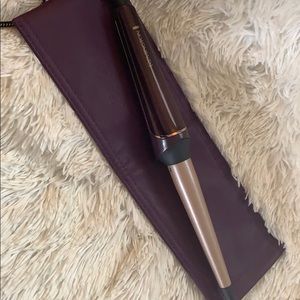 brand new curling iron